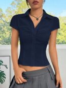 Blusa Blanca con Lazada Frontal y Mangas Cortas