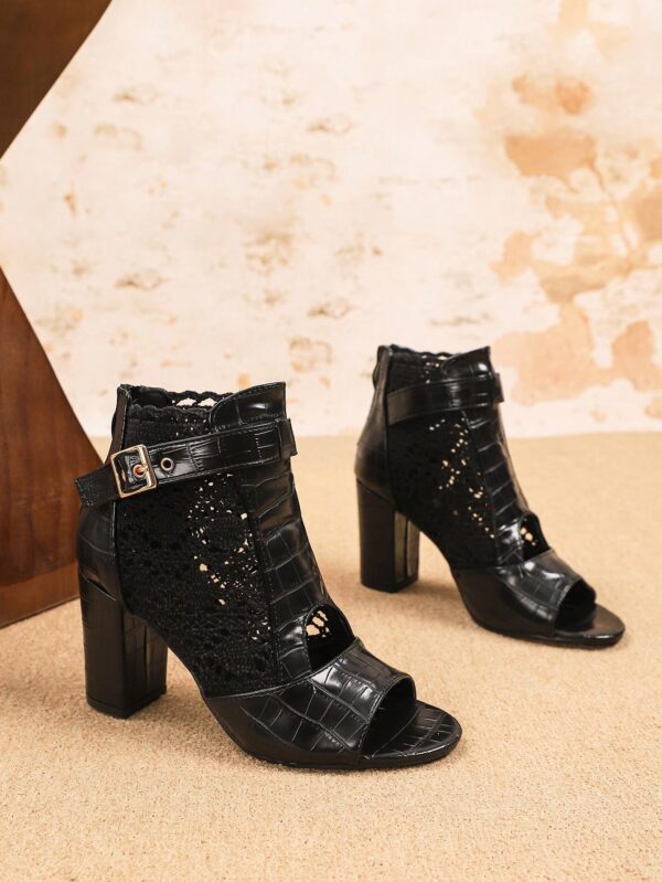 Sandalias de Tacón Alto y Grueso con Detalles Calados - Image 12