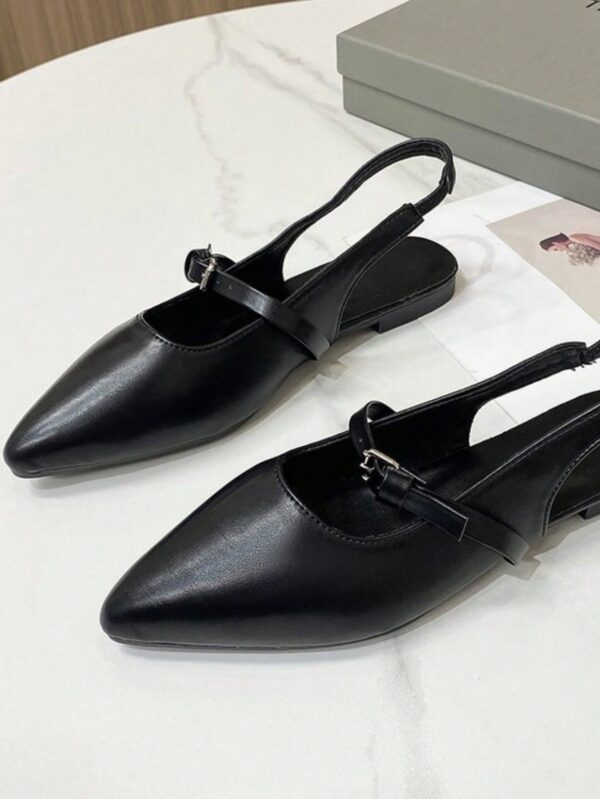 Sandalias Negras Estilo Coreano Punta Fina y Correa Única - Image 4