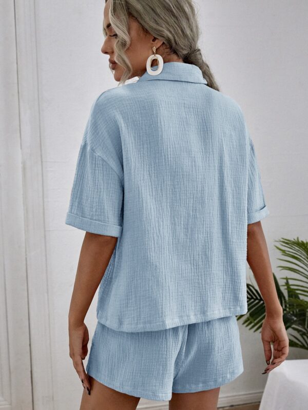 Conjunto Casual de Camisa y Shorts con Bolsillos - Image 12