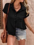 Camisa Negra de Manga Murciélago con Bolsillo y Botones