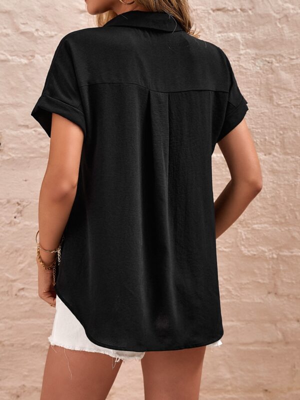 Camisa Negra de Manga Murciélago con Bolsillo y Botones - Image 2