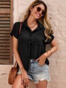 Camisa Negra de Manga Murciélago con Bolsillo y Botones