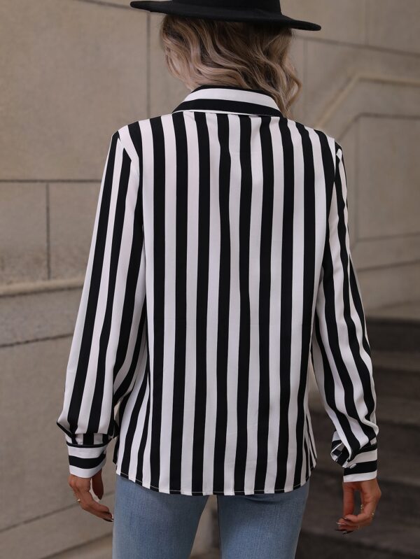 Camisa Manga Larga a Rayas Verticales con Botones - Image 8