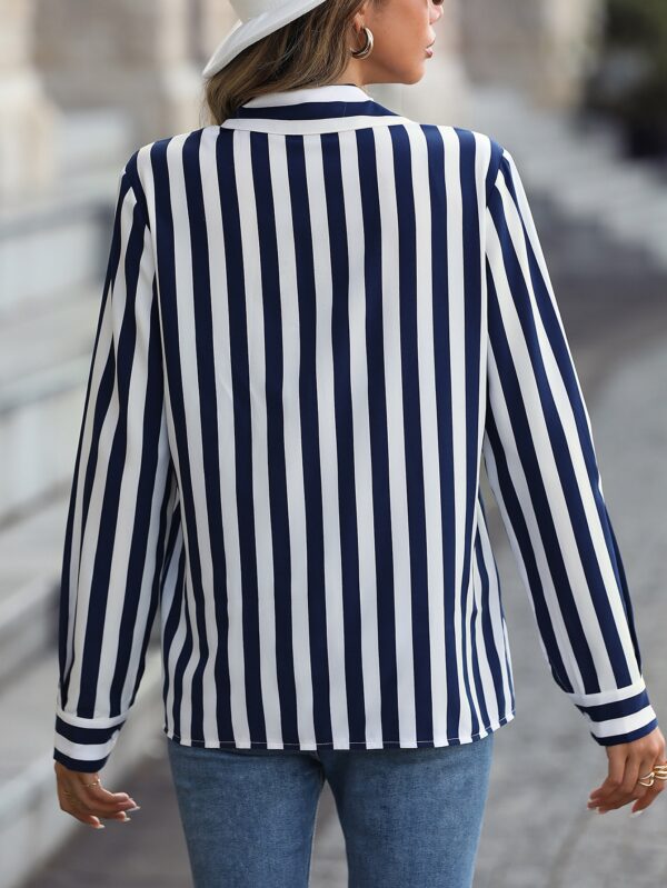 Camisa Manga Larga a Rayas Verticales con Botones - Image 14
