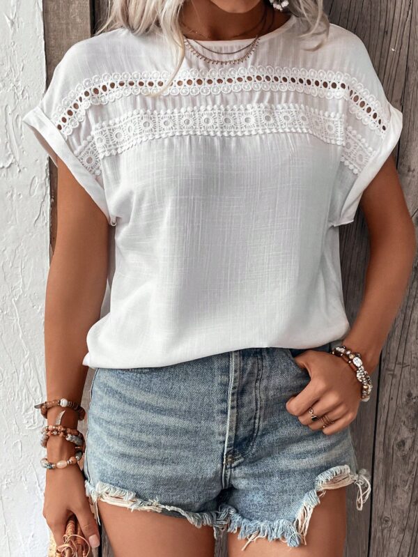 Blusa Casual con Encaje Contraste y Mangas Murciélago - Image 5