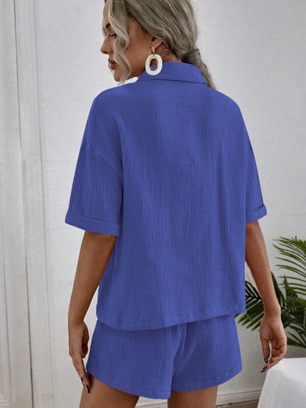 Conjunto Casual de Camisa y Shorts con Bolsillos - Image 17