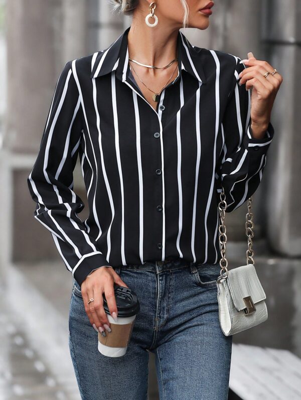 Camisa Manga Larga a Rayas Verticales con Botones
