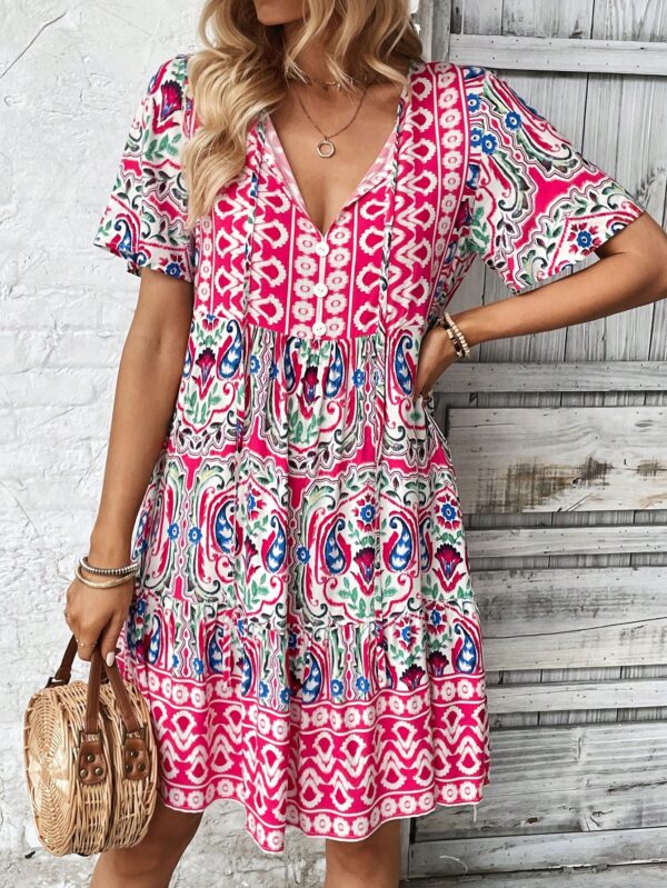 Vestido Boho Floral con Cuello Atado y Volantes - Image 7
