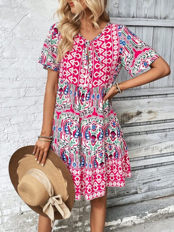 Vestido Boho Floral con Cuello Atado y Volantes - Image 11