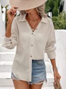 Camisa Larga con Hombros Caídos y Botones Frontales