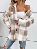 Abrigo Teddy con Estampado de Cuadros y Bolsillos