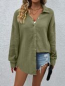 Camisa Larga con Hombros Caídos y Botones Frontales