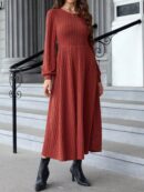Vestido Rojo Invernal de Cuello Redondo y Manga Farol