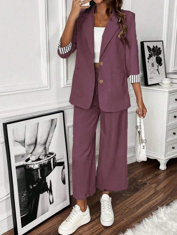 Conjunto de Blazer y Pantalón a Rayas con Puños Dobladillos - Image 11