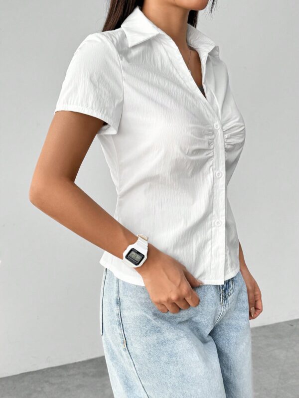 Camisa Casual de Color Sólido con Mangas Cortas - Image 11