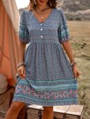 Vestido Casual con Estampado Floral y Botones, Ideal para Vacaciones en la Playa