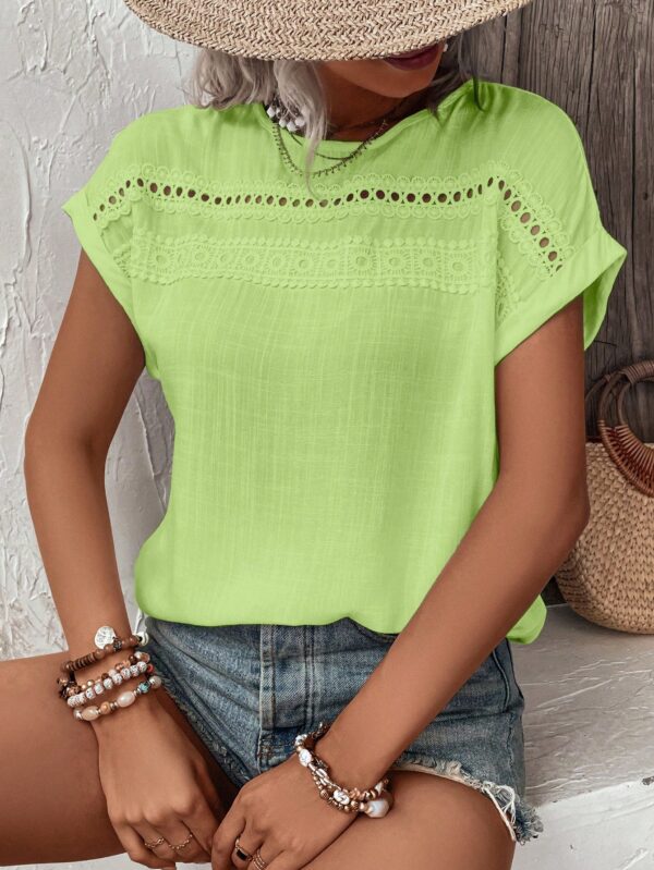 Blusa Casual con Encaje Contraste y Mangas Murciélago - Image 13