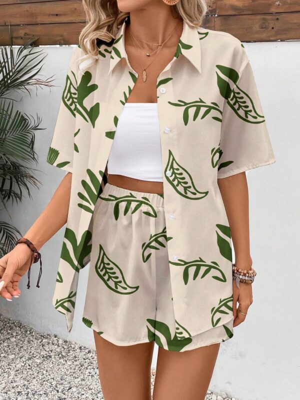 Conjunto Boho Casual de Blusa y Shorts con Estampado Botánico - Image 5