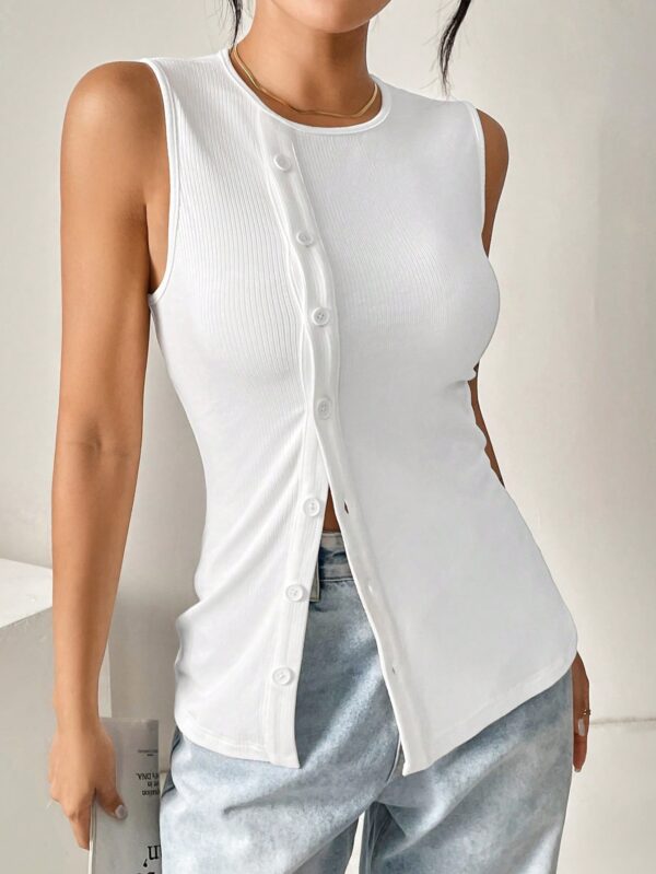 Top Tejido Slim Fit Casual con Botones Frontales - Image 12