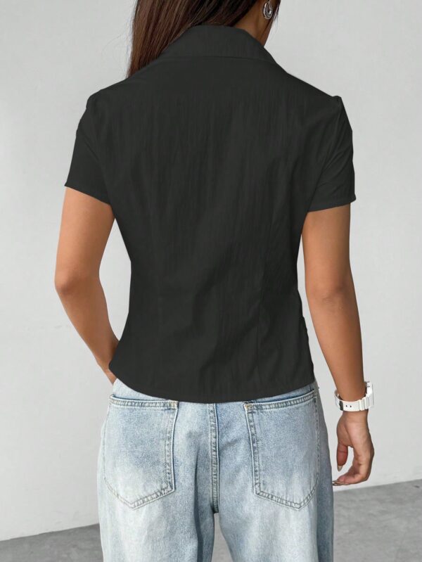Camisa Casual de Color Sólido con Mangas Cortas - Image 2