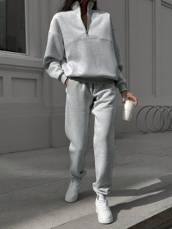 Conjunto de Sudadera y Pantalón con Cierre y Hombros Caídos - Image 5