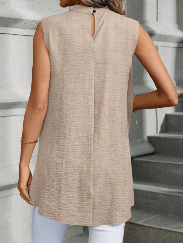 Blusa de Verano Texturizada y Asimétrica sin Mangas - Image 8