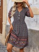 Vestido Casual con Estampado Floral y Botones, Ideal para Vacaciones en la Playa
