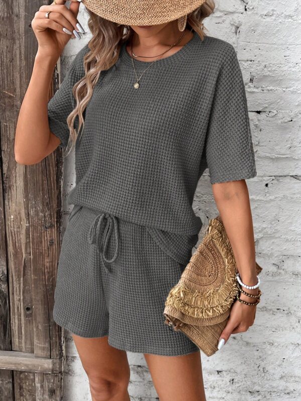 Set de Top Casual y Shorts con Cintura Ajustable en Tejido Texturizado