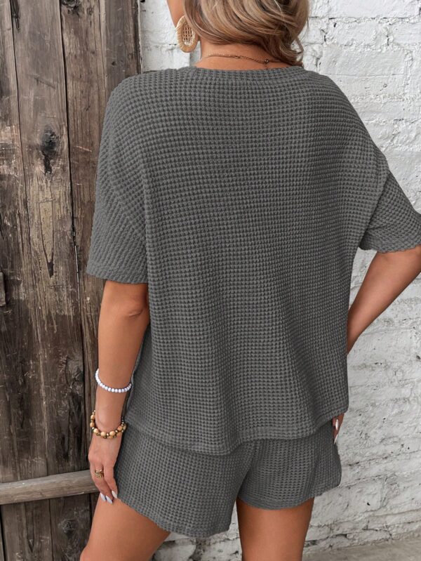 Set de Top Casual y Shorts con Cintura Ajustable en Tejido Texturizado - Image 2