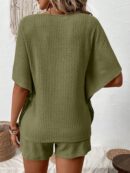 Conjunto de Verano Casual con Top Manga Murciélago y Shorts
