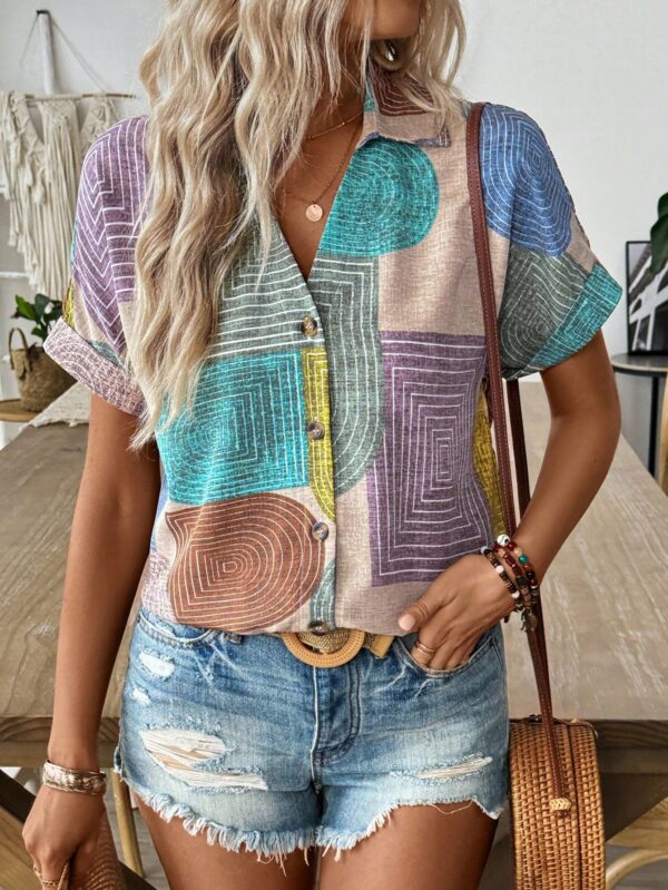 Camisa Casual de Cuello Solapa y Manga Corta con Estampado Geométrico - Image 5