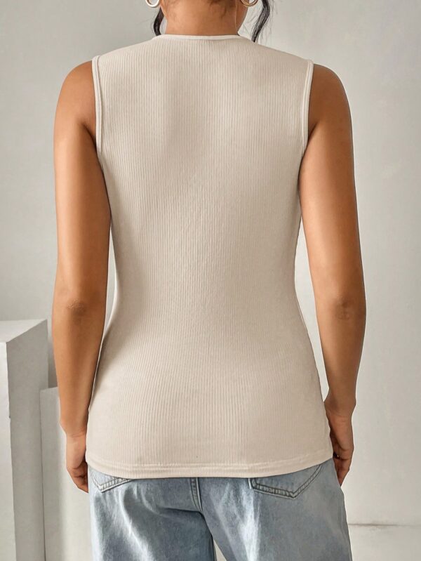 Top Tejido Slim Fit Casual con Botones Frontales - Image 16