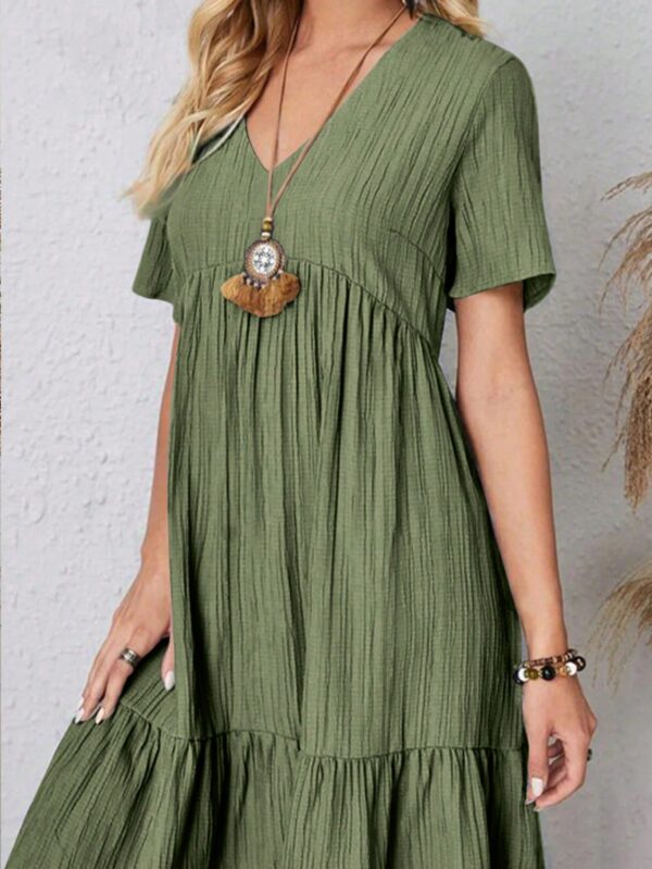Vestido Vacacional con Cuello en V y Dobladillo Volanteado - Image 3