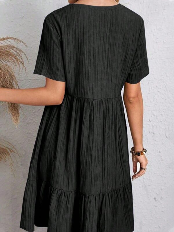 Vestido Vacacional con Cuello en V y Dobladillo Volanteado - Image 8