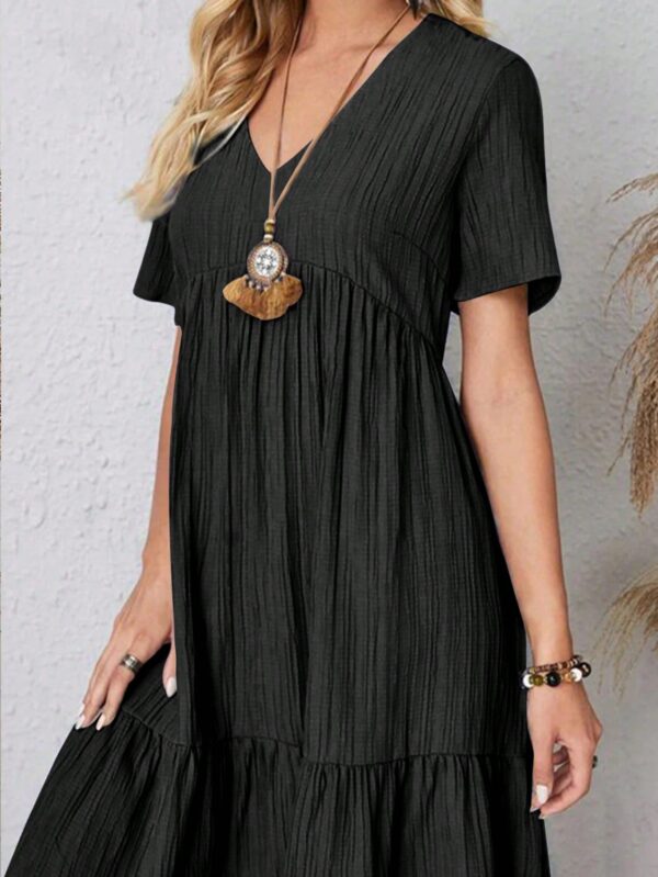 Vestido Vacacional con Cuello en V y Dobladillo Volanteado - Image 9