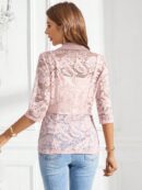 Chaqueta Elegante con Detalles de Encaje y Botón Único
