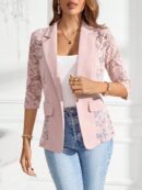 Chaqueta Elegante con Detalles de Encaje y Botón Único