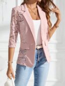 Chaqueta Elegante con Detalles de Encaje y Botón Único