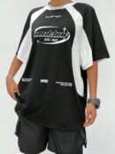 Remera Oversize Deportiva con Estampado de Bloques de Colores