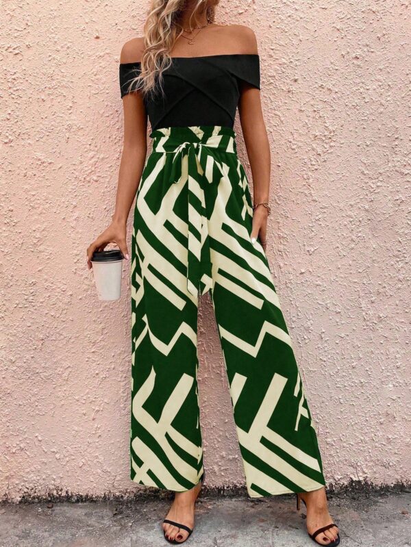 Conjunto Casual Dos Piezas: Top Hombros Descubiertos y Pantalón Rayado con Cinturón - Image 7
