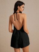 Set Casual de Verano con Top Halter y Shorts