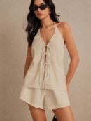 Set Casual de Verano con Top Halter y Shorts