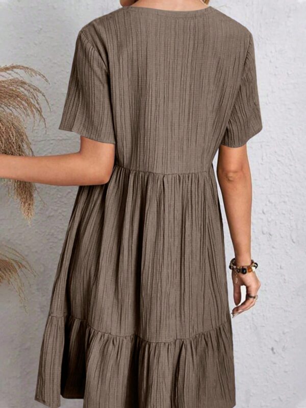 Vestido Vacacional con Cuello en V y Dobladillo Volanteado - Image 5