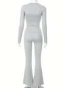 Conjunto Casual de Top Ajustado y Pantalones Acampanados