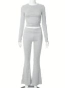 Conjunto Casual de Top Ajustado y Pantalones Acampanados