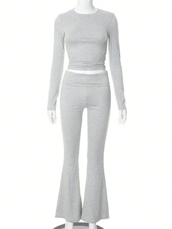 Conjunto Casual de Top Ajustado y Pantalones Acampanados - Image 7