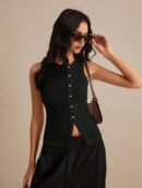Top de Tanque Estilo Clásico con Botones y Raja Frontal
