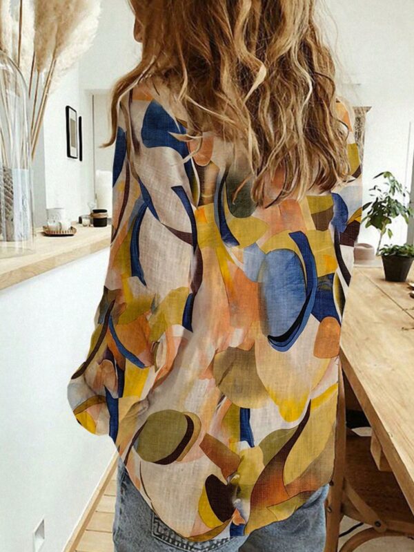 Camisa Larga con Botones y Estampado Colorido - Image 3