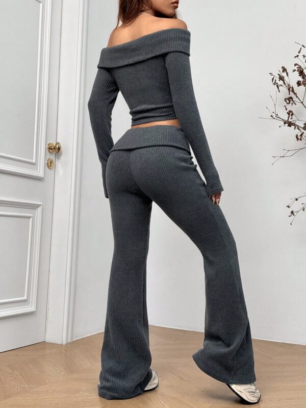 Set de Top Corto y Pantalones Acampanados con Hombros Descubiertos - Image 8
